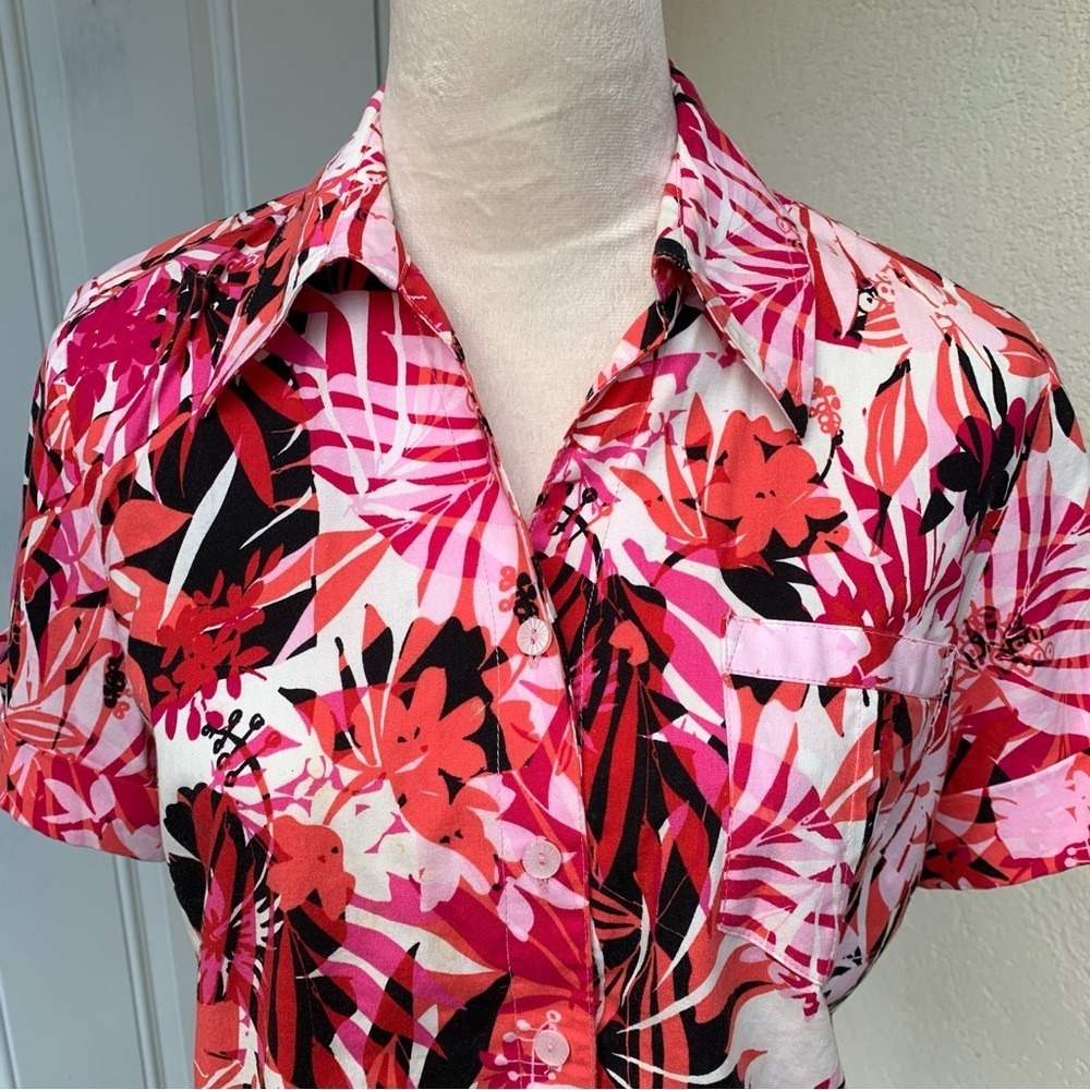 GLORIA VANDERBILT-CASUALS. S. Colorful, Hawaiian floral print shirt, S.S.‎